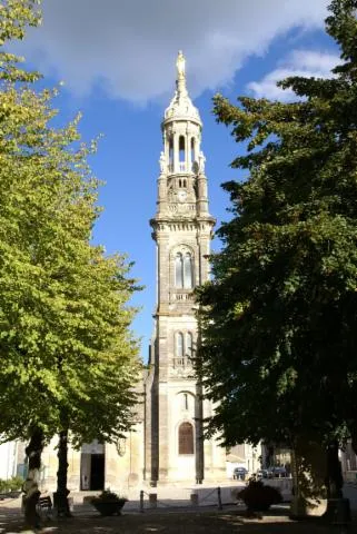 Image qui illustre: Basilique Notre-Dame de Verdelais
