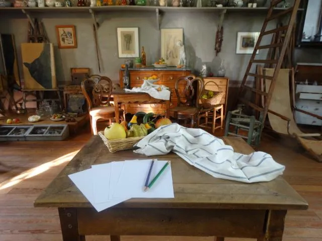 Image qui illustre: Visite Sensorielle En Famille À L'atelier De Cezanne