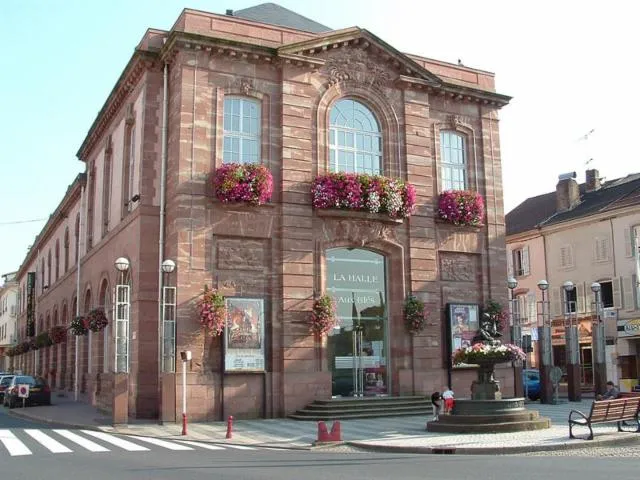 Image qui illustre: Halle Aux Bles