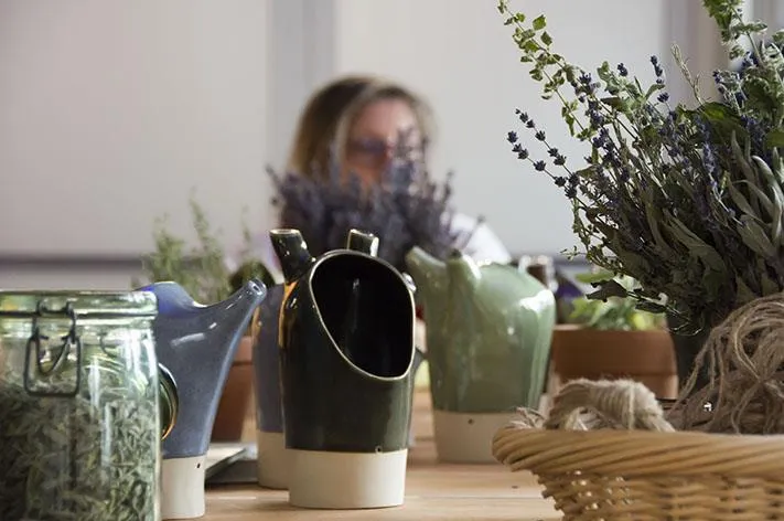 Image qui illustre: Art, Design Et Plantes Médicinales / Workshop Décors Et Céramique