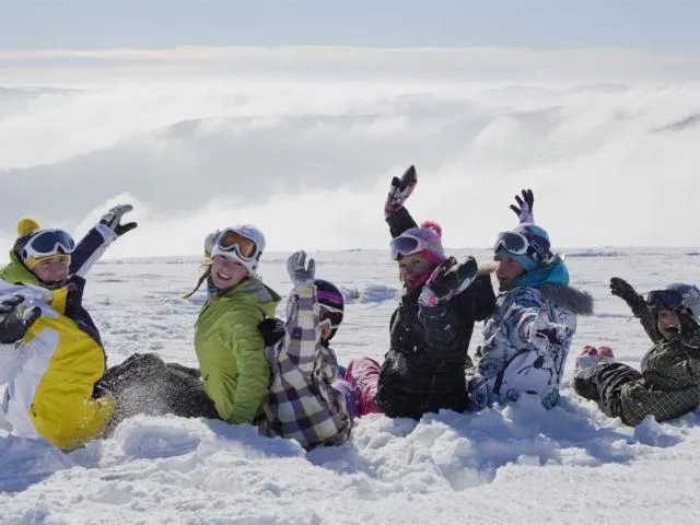Image qui illustre: P'tits Pros Des Cîmes