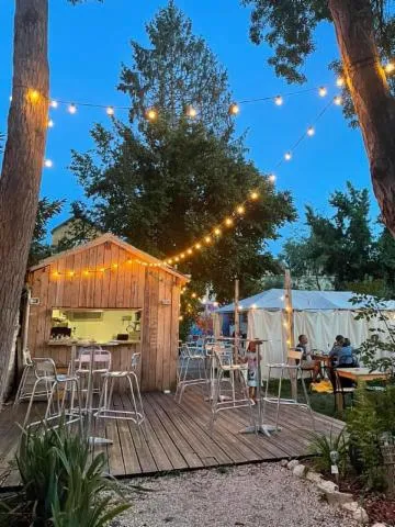 Image qui illustre: Kiosque, Le Bar De L'usine