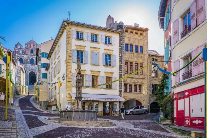 Image qui illustre: Rue des Tables