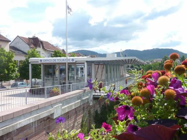 Image qui illustre: Office De Tourisme De Raon L'étape