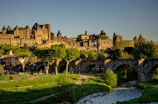 Image qui illustre: Château Et Remparts De La Cité De Carcassonne
