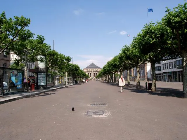 Image qui illustre: Place Broglie