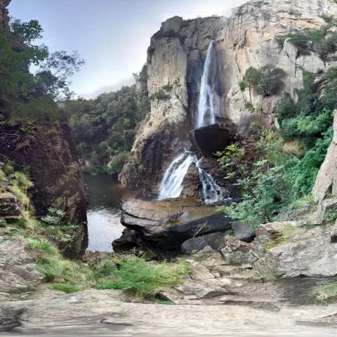 Image qui illustre: Cascade de Piscia di Ghjaddu