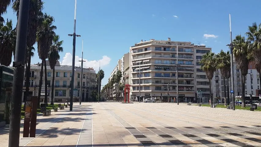 Image qui illustre: Place de Catalogne