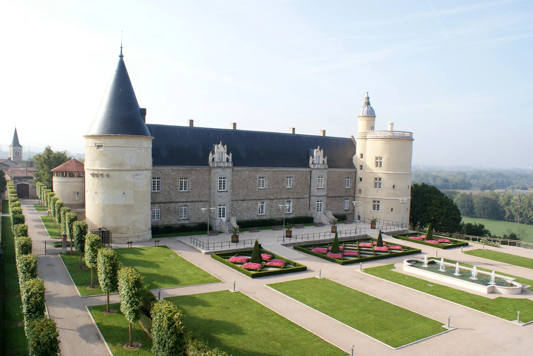 Image qui illustre: château de Bouthéon