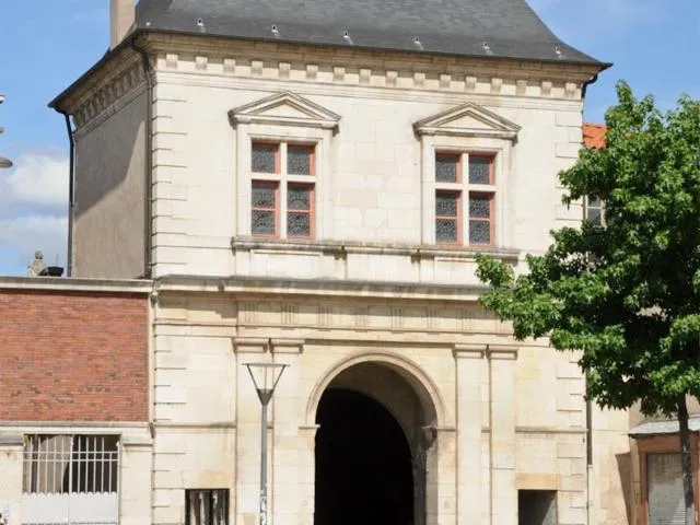Image qui illustre: Porte Saint-georges