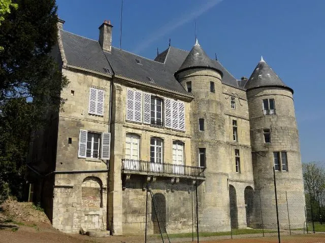 Image qui illustre: Chateau de Montataire