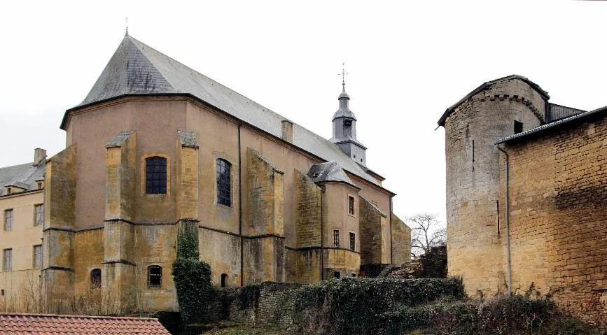 Image qui illustre: L'église Saint-Hubert de Cons-la-Grandville