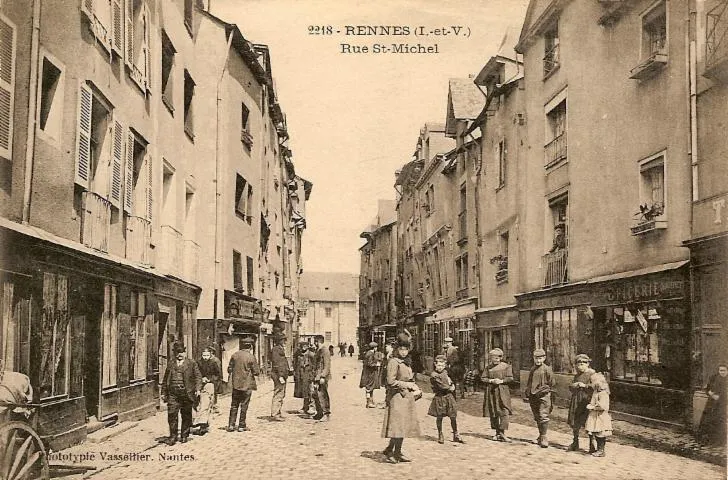 Image qui illustre: Rue Saint-Michel (Rue de la Soif)