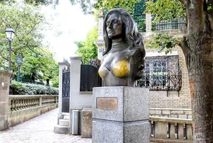 Statue de Dalida