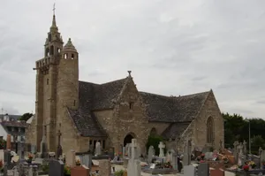 Eglise Saint-Quémeau et enclos paroissial de Trédrez-Locquémeau