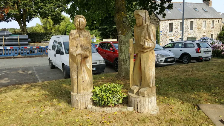 Image qui illustre: Commune du Patrimoine Rural de Bretagne de Hengoat à La Roche-Jaudy - 0