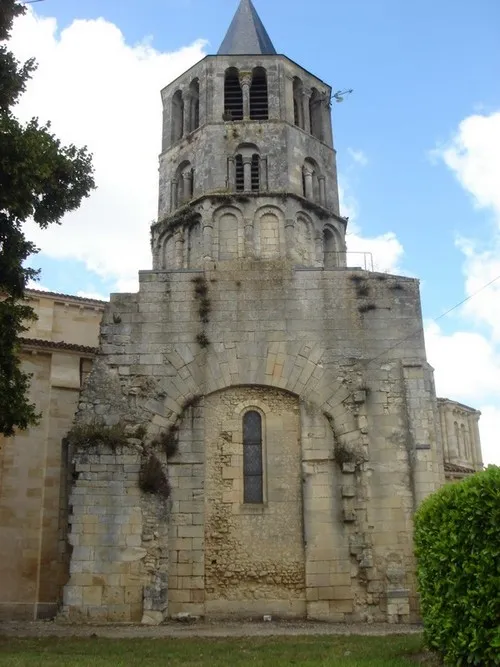 Image qui illustre: Eglise Saint-Pierre de Gaillan à Gaillan-en-Médoc - 1