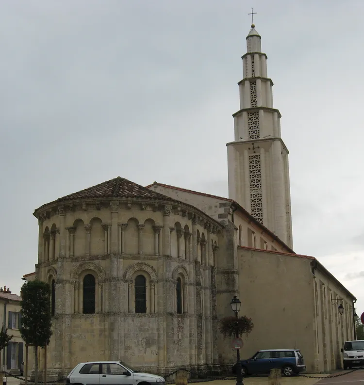 Image qui illustre: Eglise de Saint-Vivien-de-Médoc à Saint-Vivien-de-Médoc - 2