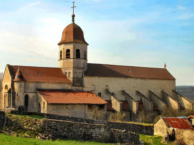 Image qui illustre: Abbaye de Gigny à Gigny - 0