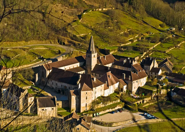 Image qui illustre: Abbaye Impériale De Baume-les-messieurs à Baume-les-Messieurs - 0