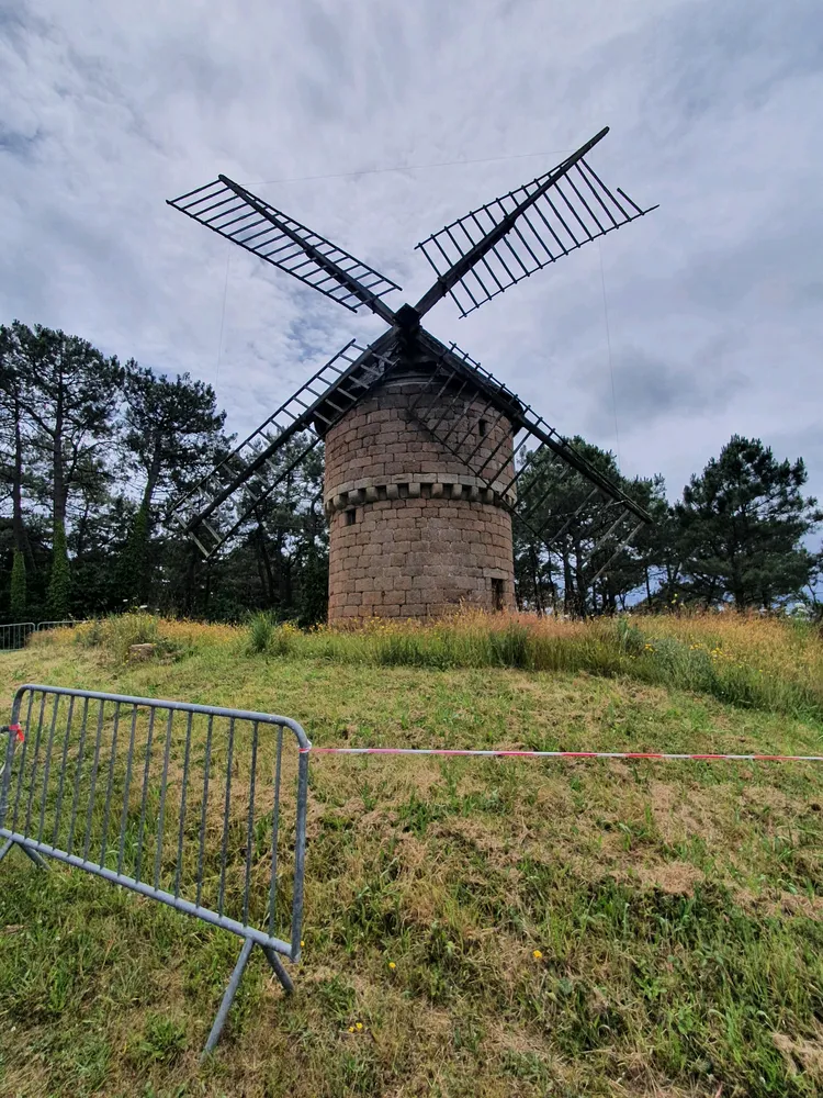 Image qui illustre: Moulin du Crac'h à Perros-Guirec - 1