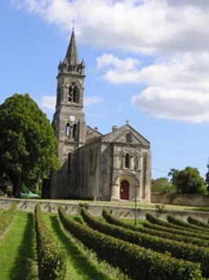 Image qui illustre: Façade de l'église Saint-Pierre de Loupiac à Loupiac - 0