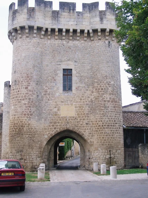 Image qui illustre: Cité médiévale de Rions à Rions - 2