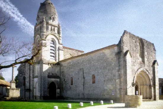 Image qui illustre: Eglise Saint-André de Pellegrue à Pellegrue - 0