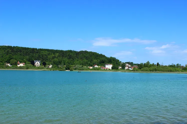 Image qui illustre: Grand Lac de Clairvaux à Clairvaux-les-Lacs - 1