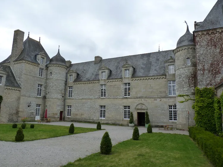 Image qui illustre: Château de la Touche à Trébry - 0