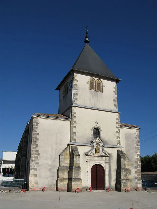 Image qui illustre: Église Saint-Martin à Pessac - 0
