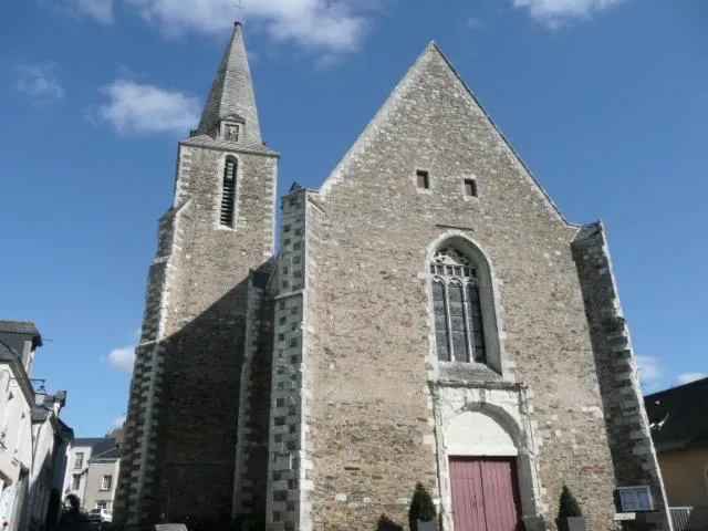 Image qui illustre: Eglise Saint-vincent De Brissac-quincé