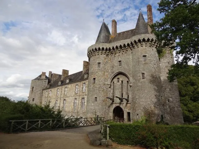 Image qui illustre: Château de Montmuran