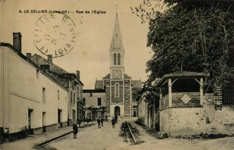 Image qui illustre: Église Saint Martin Du Cellier