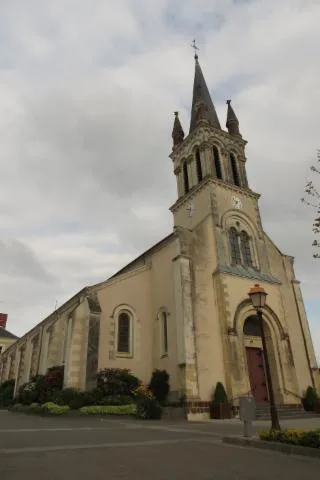 Image qui illustre: Eglise De La Madeleine - Pouancé