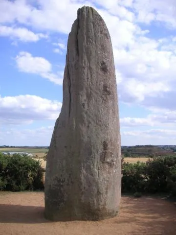 Image qui illustre: Menhir De La Bretellière