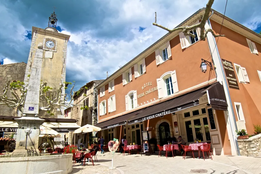 Image du carousel qui illustre: Hôtel Restaurant Le Vieux Château à Aiguines