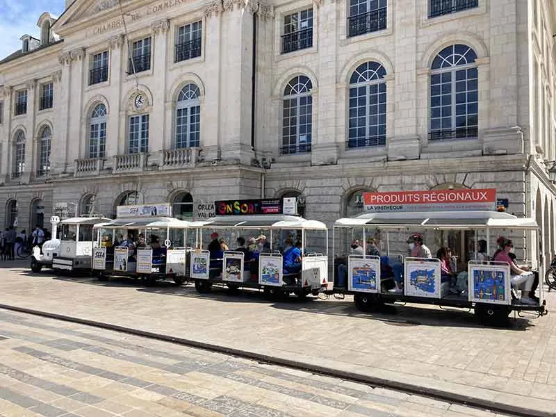Image du carousel qui illustre: Petit Train Touristique D'orléans à Orléans