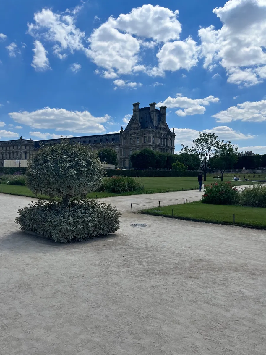 Image du carousel qui illustre: Jardin des Tuileries  à Paris