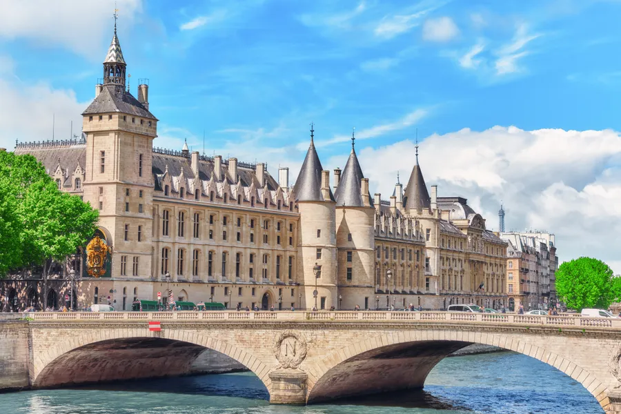 Image du carousel qui illustre: Conciergerie de Paris à Paris