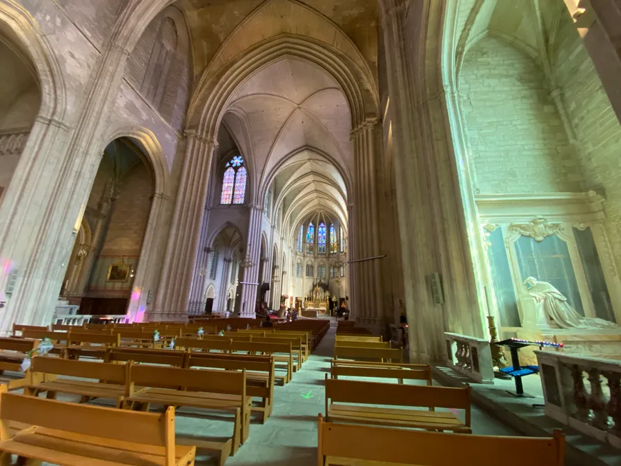 Image du carousel qui illustre: Cathedrale Saint-pierre à Montpellier