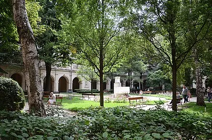 Image du carousel qui illustre: Jardin du Palais Saint-Pierre à Lyon