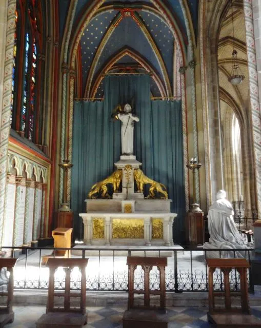 Image du carousel qui illustre: Cathédrale Sainte-croix à Orléans