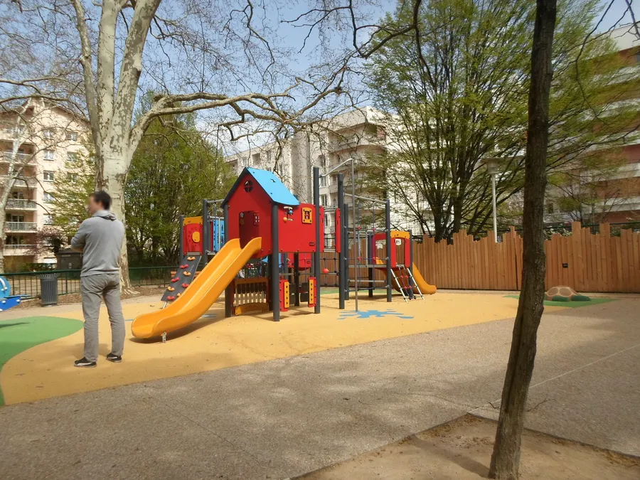 Image du carousel qui illustre: Parc Sisley à Lyon
