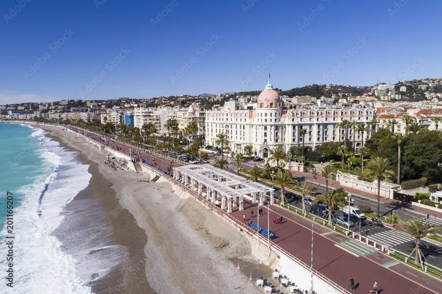 Image du carousel qui illustre: Promenade des Anglais à Nice