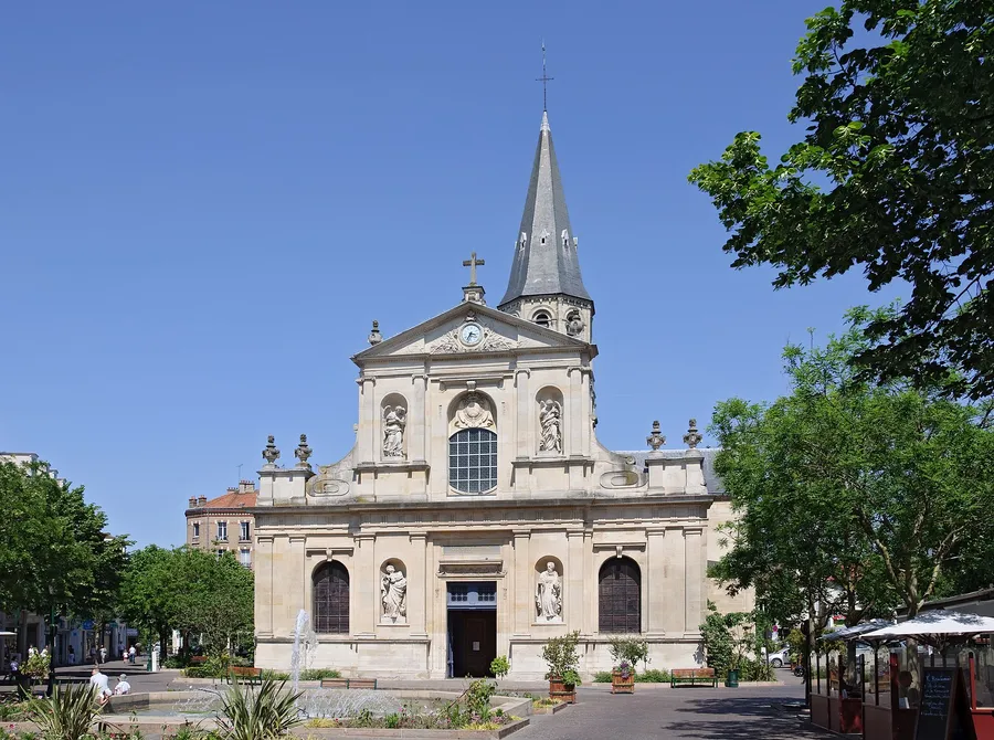 Image du carousel qui illustre: Eglise Saint-Pierre Saint-Paul de Rueil à Rueil-Malmaison