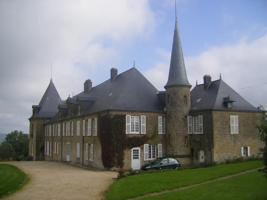 Image du carousel qui illustre: Château D'hardoncelle à Remilly-les-Pothées