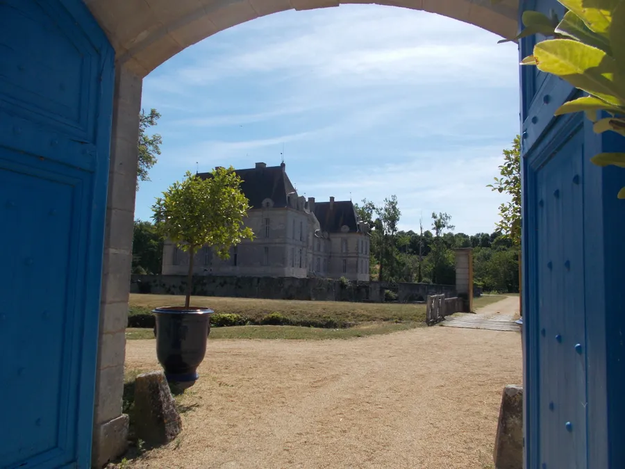 Image du carousel qui illustre: Château Et Jardins De Saint-loup-sur-thouet à Saint-Loup-Lamairé