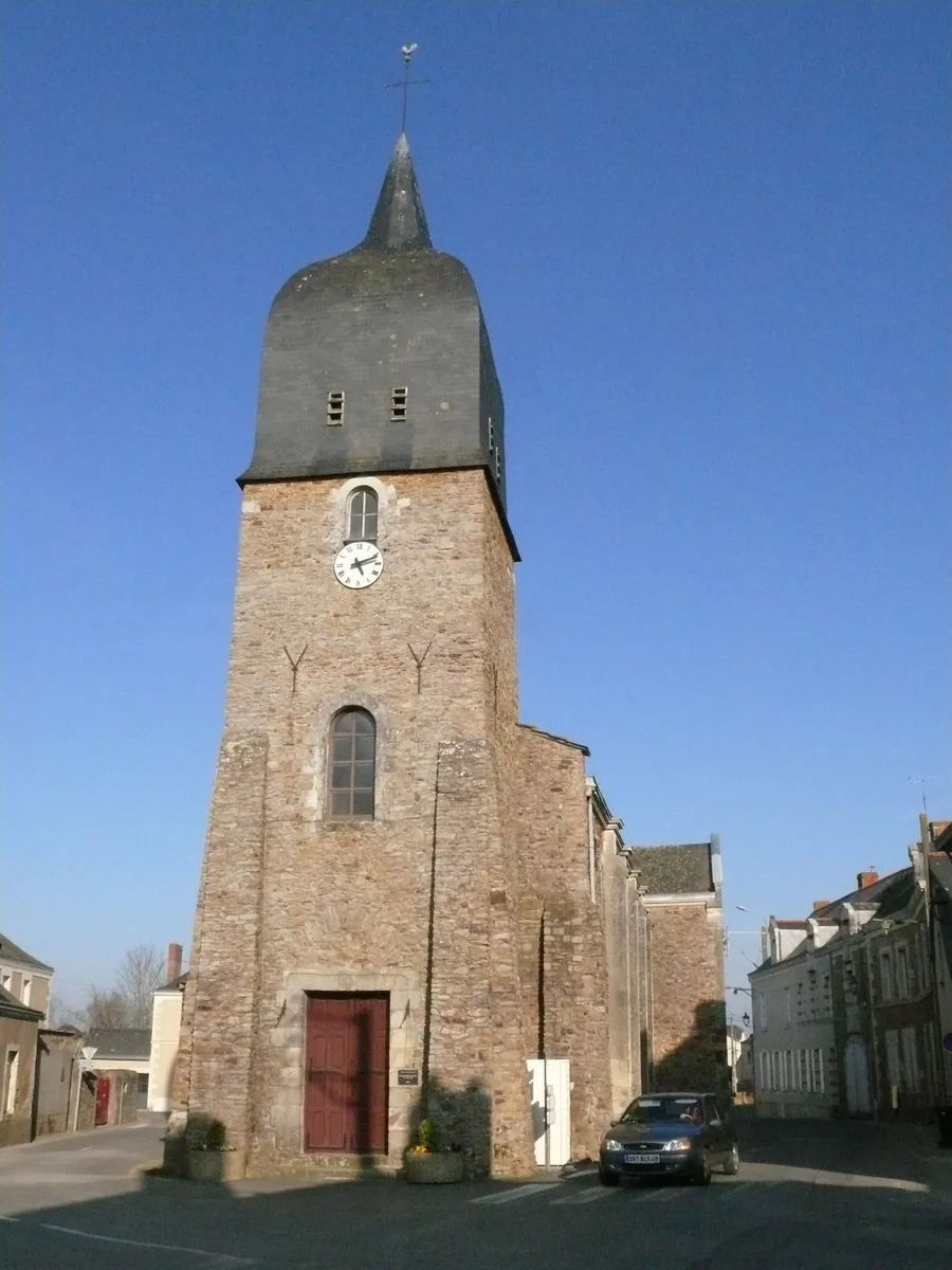Image du carousel qui illustre: Église Saint-pierre Et Saint-paul - Gené à Erdre-en-Anjou