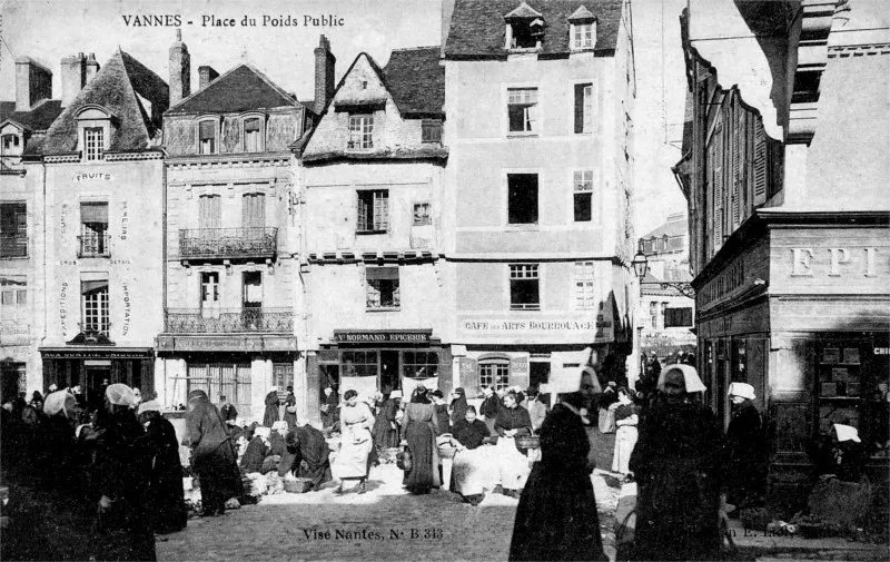Image du carousel qui illustre: Place du Poids Public à Vannes